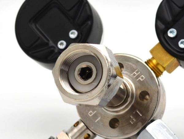 CO2-Druckminderer Anschluss hinten – Bild 3